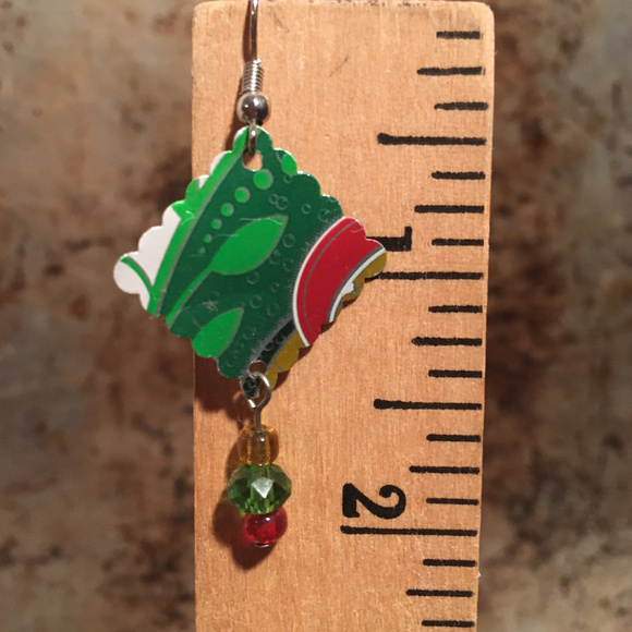 Canada 🇨🇦 Dry Ginger Ale Soda Pop Can Earrings - Picture 2 of 2